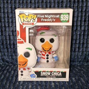 Funko POP! Games Five Nights at Freddy's Snow Chica 3.75" Vinyl Figure #939 New